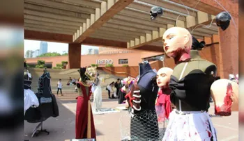 Estudiantes mexicanos organizan una exposición de moda inspirada en las drogas y el narcotráfico