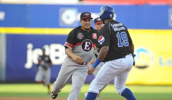 Leones aumentan a cuatro cadena de victorias; Aguilas hunden más al Licey; Toros con 0-8