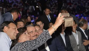 Presidente Medina lanza programa República Digital en Santiago