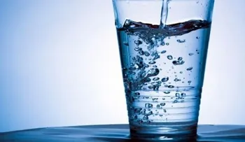 Beber poca agua afecta el estado de ánimo 