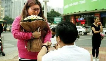Un novio muy celoso engordó a su novia para que nadie más la miraraâ?¦ ¡Increíble!