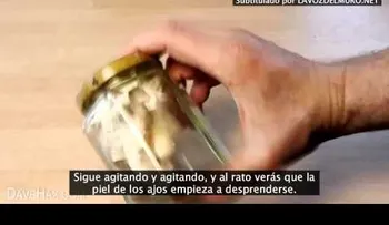Un truco buenísimo para pelar ajos (Video)