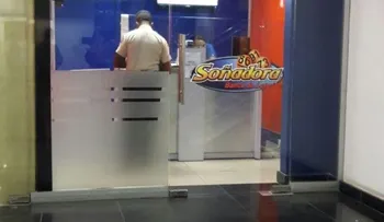 Bancas de loterías invaden las estaciones del Metro 