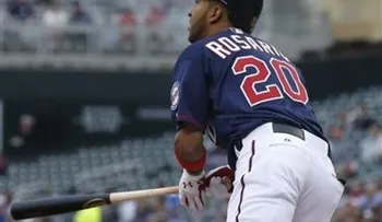 Eddie Rosario remolca dos y Mellizos vencen a Atléticos 
