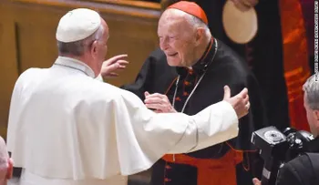 El principal cardenal de EE.UU renuncia tras acusaciones de abuso sexual