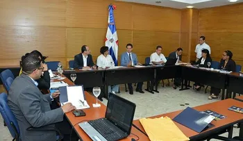  RD coordina control de armas con Centroamérica