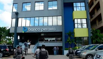 Depositan nueva querellas contra el Banco Peravia