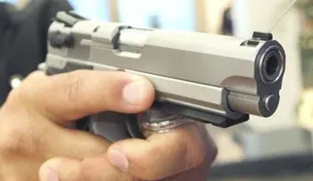 Asaltan a punta pistola negocio en Queens propiedad de dominicano