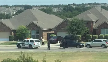 Policía de EE.UU. mata a balazos a un hombre con las manos arriba (Fuerte VIDEO)