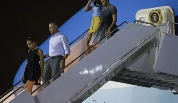 Obama y Biden comparten listas de música navideña en Spotify