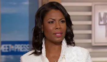 Trump llama "perro" a Omarosa y la Casa Blanca defiende al presidente
