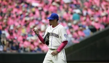 Félix Hernández llega a 2.000 ponches; Marineros ganan 