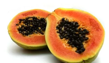 Increíbles beneficios semillas de la lechosa; la fruta mejora funcionamiento del tracto intestinal 