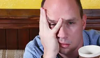 Entérate de cuáles son los mejores y peores alimentos para superar la resaca 