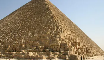 Detectan impresionantes anomalías en las pirámides de Egipto