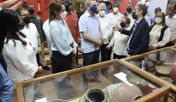 Presidente visita la Fortaleza San Luis y su museo, promete apoyar su desarrollo y modernización