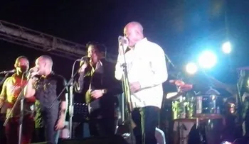 Johnny Ventura enciende fiesta navideña de Multimedios del Caribe