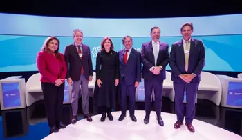Vicepresidenta participa junto a jefes de Estado latinoamericanos en panel "Liderazgo para América Latina"