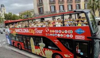 España registró en 2016 un récord de 75,6 millones de turistas
