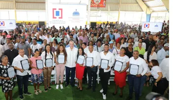 Abinader entregará títulos y obras este domingo