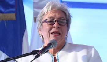 Salud exhorta a médicos a llenar bien expedientes