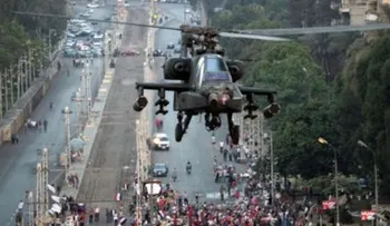 Cae helicóptero y ocupantes salen ilesos