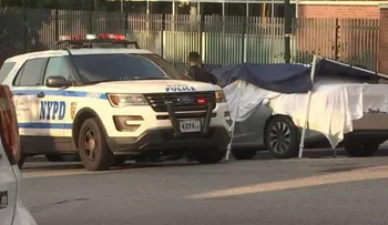 Acusan de homicidio a papá de gemelos que murieron de calor en auto en EE.UU.