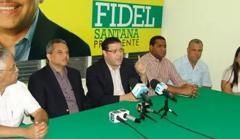 Sanz Lovatón dice gobierno es indolente ante reclamos 
