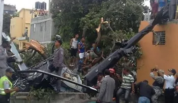 A piloto accidentado le robaron los tenis, pistola, cartera y otras pertenencias 