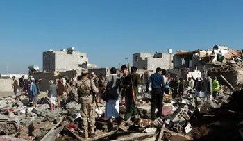 Casi 100 muertos por bombardeo en Yemen 