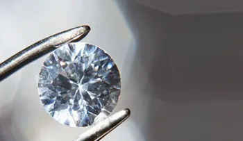 Convertir cadáveres en diamantes, ¡no es ficción!