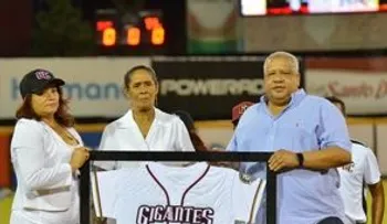 Gigantes siguen senda ganadora; se imponen 4-3 a Las Estrellas