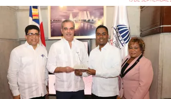 Abinader supervisa remozamiento Faro a Colón