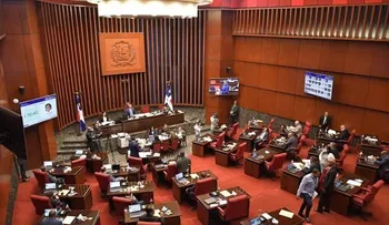 Senado da primera aprobación a Ley que regula los fideicomisos públicos