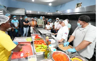 INABIE mejora la calidad del almuerzo escolar capacitando a suplidores