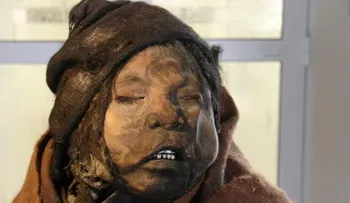 Niña congelada por 500 años parece viva