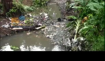 Encuentran cadáver de otro menor ahogado; reclaman puente (VIDEO)