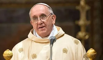 Cardenal pide a la Iglesia expresarse a favor de la vida