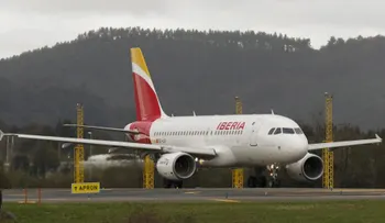 Iberia investiga mensajes propalestinos en menús kosher de vuelo Buenos Aires-Madrid
