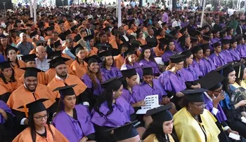 UASD inviste a 978 nuevos profesionales en honor a héroes del 14 de junio