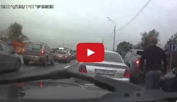 Reclama por lentitud del auto y vaya sorpresa (Video) 