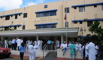 Personal del IDSS inicia paro indefinido de labores 