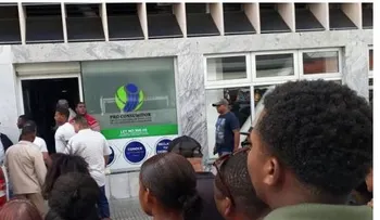 Degüellan empleada Annery Peña Pérez, en asalto a joyería de Ciudad Colonial