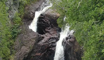 Video: Un río diabólico que nadie sabe dónde desemboca