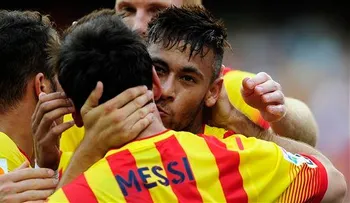 Un estelar Messi guía triunfo del Barcelona 