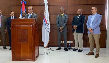 Ministro de Trabajo instruye a empleadores flexibilizar jornadas por el coronavirus 