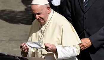 El Estado del Vaticano impone la mascarilla también al aire libre