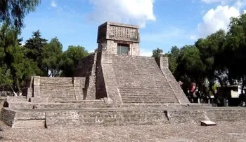 En México descubren un túnel secreto que podría llevar a la tumba de los reyes aztecas
