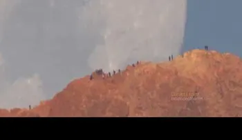 Video de la NASA: Una Luna gigantesca cae sobre la isla de Tenerife