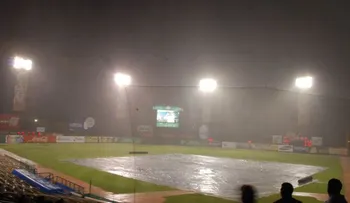 Suspenden por lluvia partidos Leones-Tigres y Estrellas-Toros
